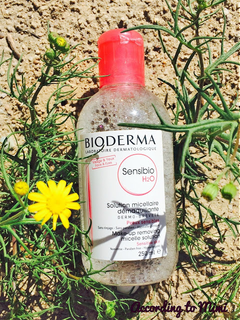 محلول پاک کننده پوست سنسیبیو H2O بایودرما 250ml همراه با گل