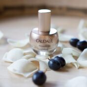 سرم ضد پیری قوی پری میر کرو کدلی 30ml همراه گلبرگ
